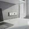 Миниатюра фото рамка из поликарбоната на 4 поста werkel hammer серебряный w0042406 | 220svet.ru