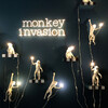 Миниатюра фото настольная лампа monkey lamp standing | 220svet.ru